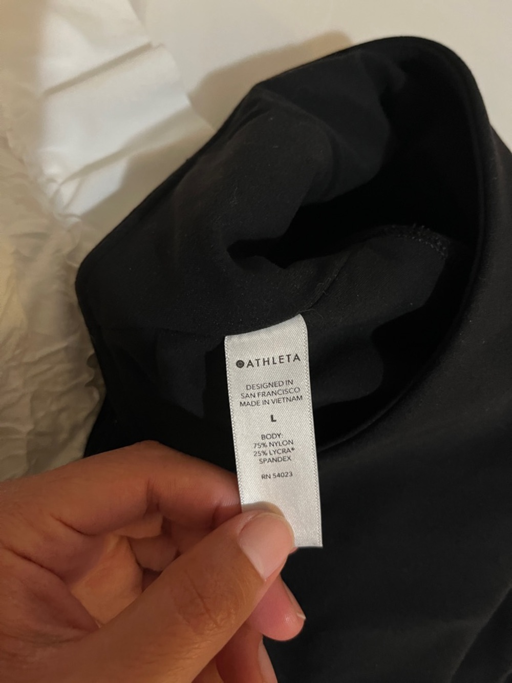 Athleta Black Elation Capri Leggings EUC - Picture 4 of 5